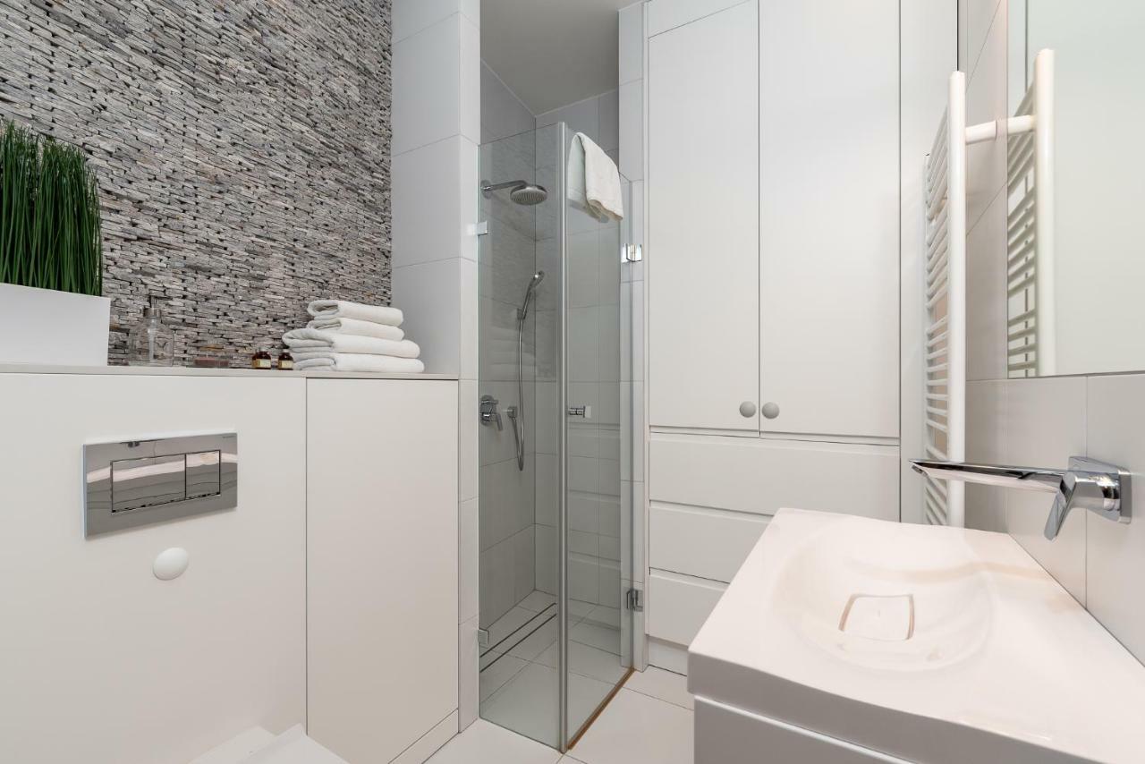 Apartament "Holy" Poznań Esterno foto